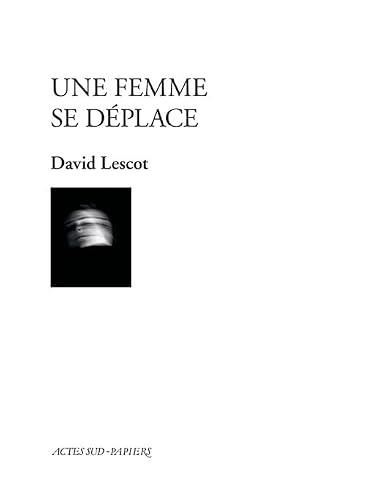 Une femme se déplace